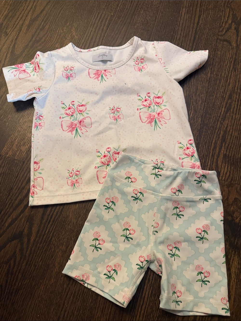 SweetHoney performance Set-Pink Floral Bow Print tee & light blue floral shorts